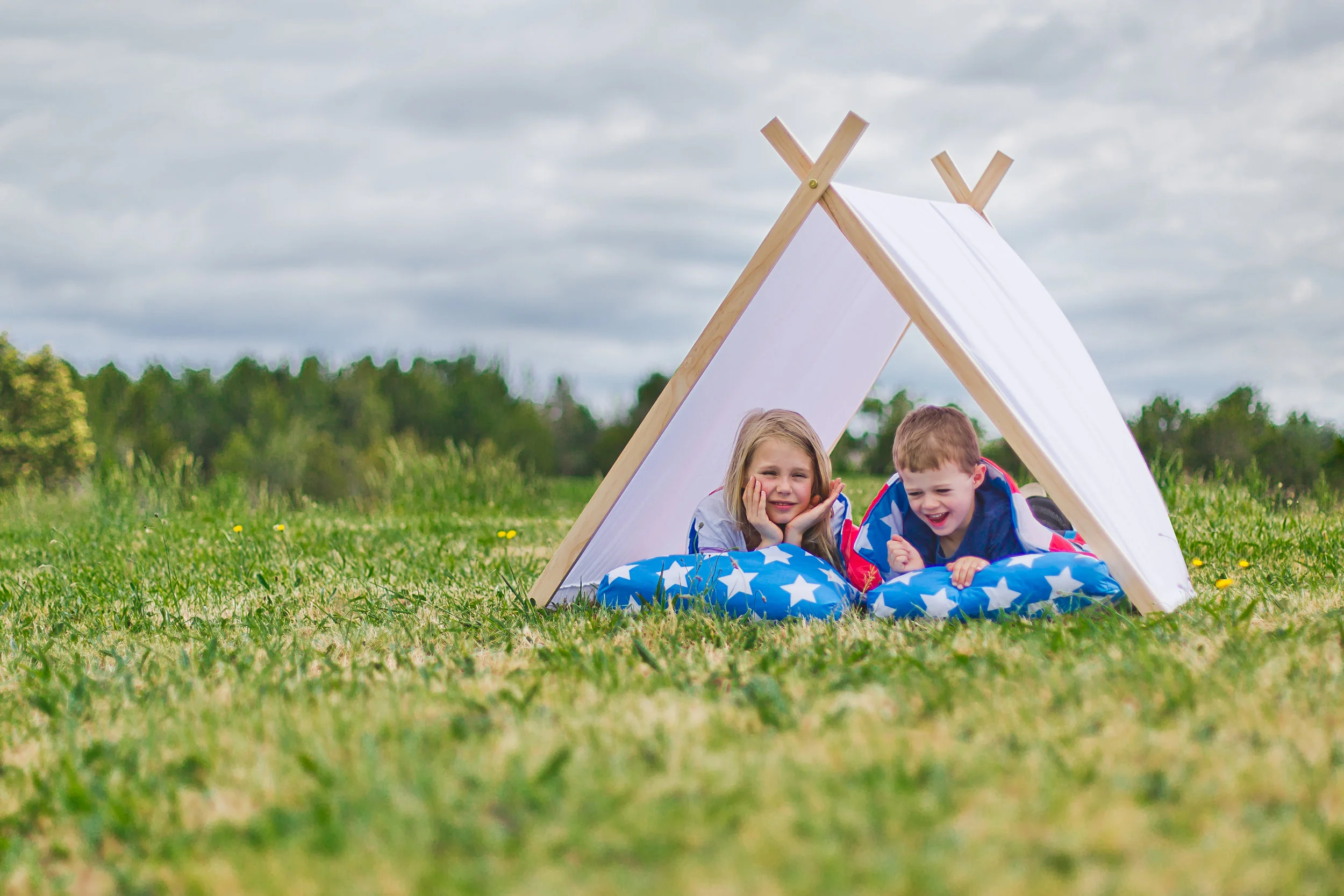 Snuggle up almost anywhere in the Quambee Travel bed