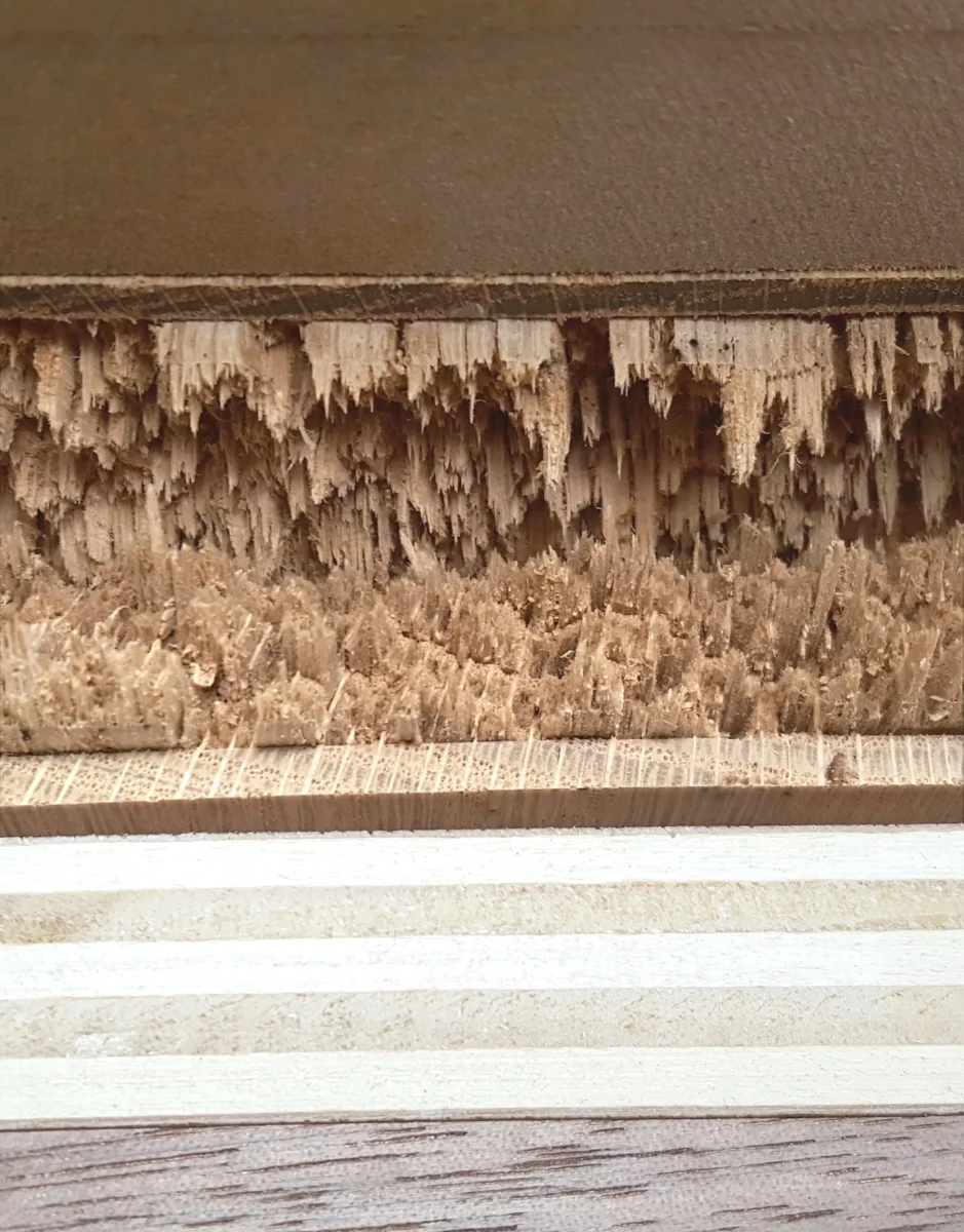 DP Exposed End Table Uber closeup20160428_173525.jpg