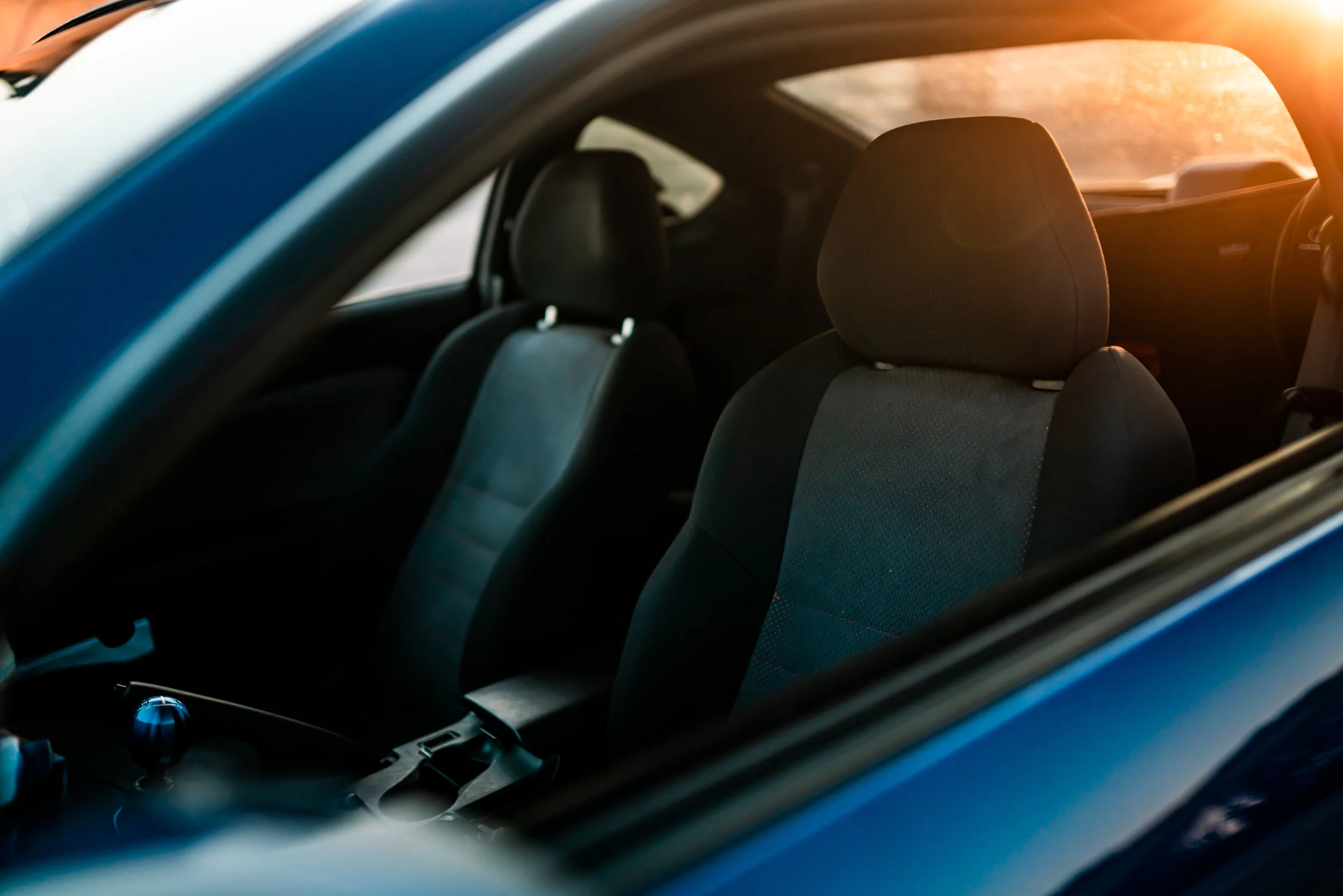 Blue_Nissan_S15_027.jpg