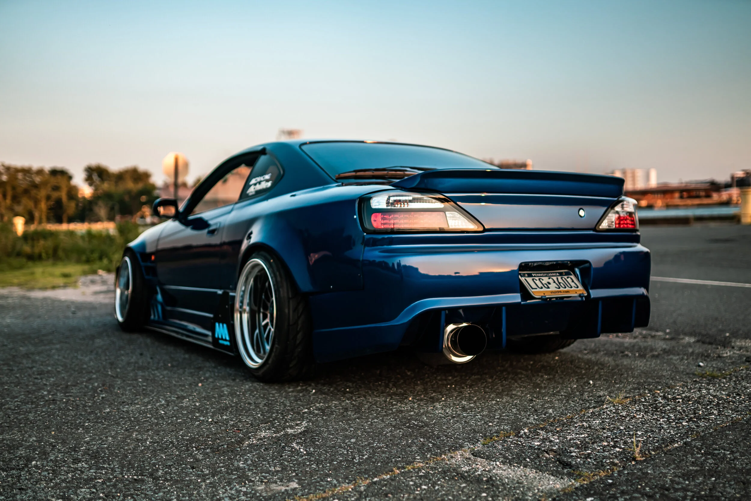 Blue_Nissan_S15_029.jpg
