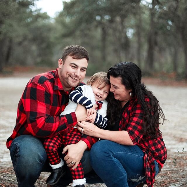 Shiver family portraits at one of my favorite spots ! #miltonfl #leibachphotography #familyphotography #familyphotos #leibachphoto #leibachportraits #familyiseverything