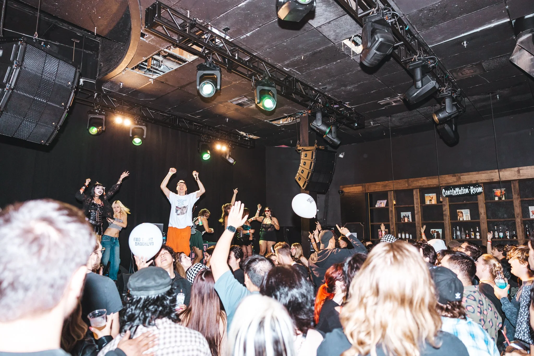 ENB_CONSTELLATION_ROOM_12-13-25-37.jpg