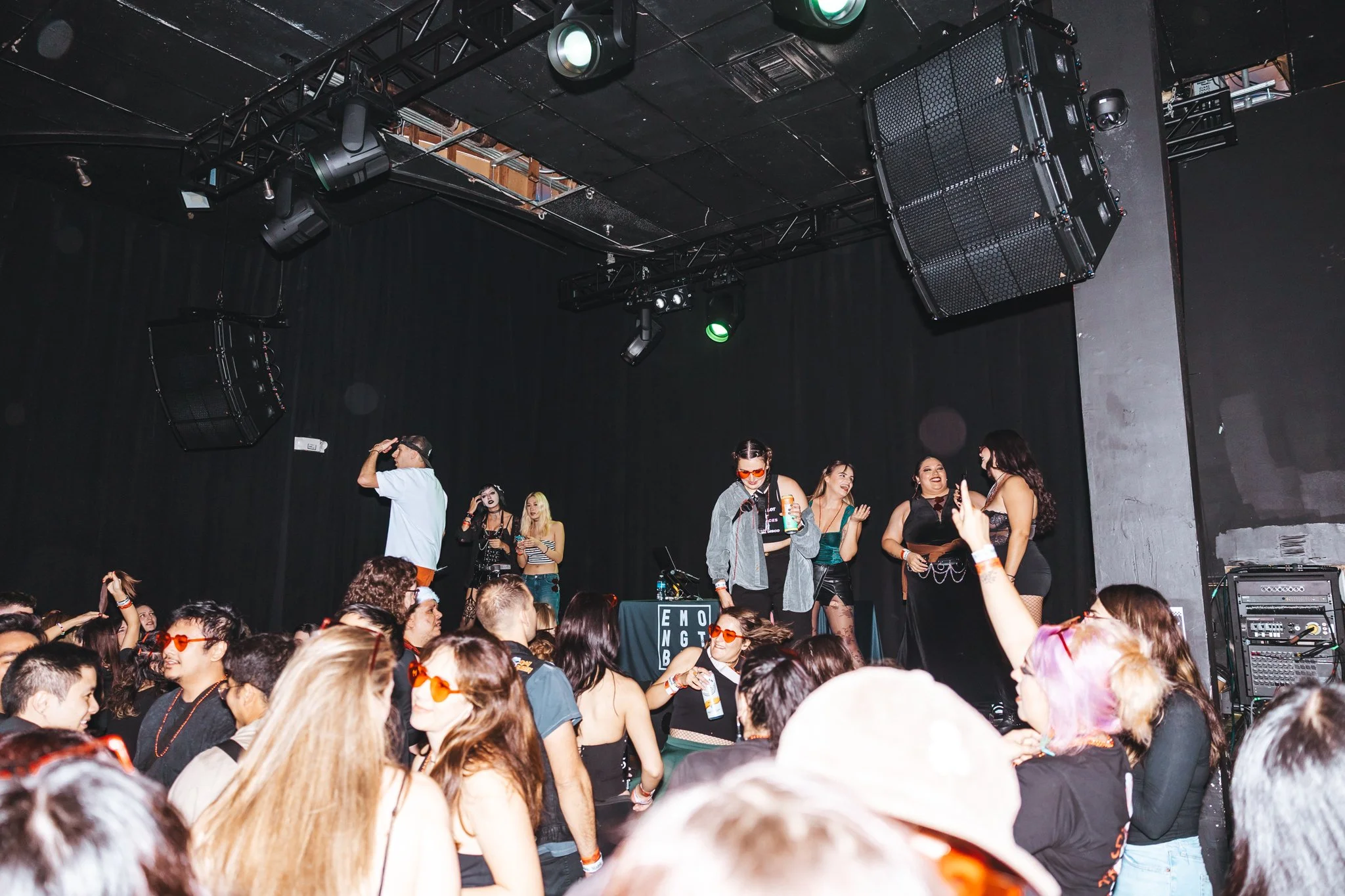 ENB_CONSTELLATION_ROOM_12-13-25-40.jpg
