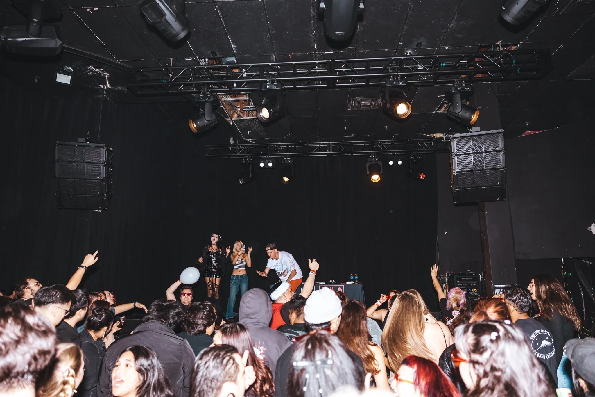 ENB_CONSTELLATION_ROOM_12-13-25-64.jpg