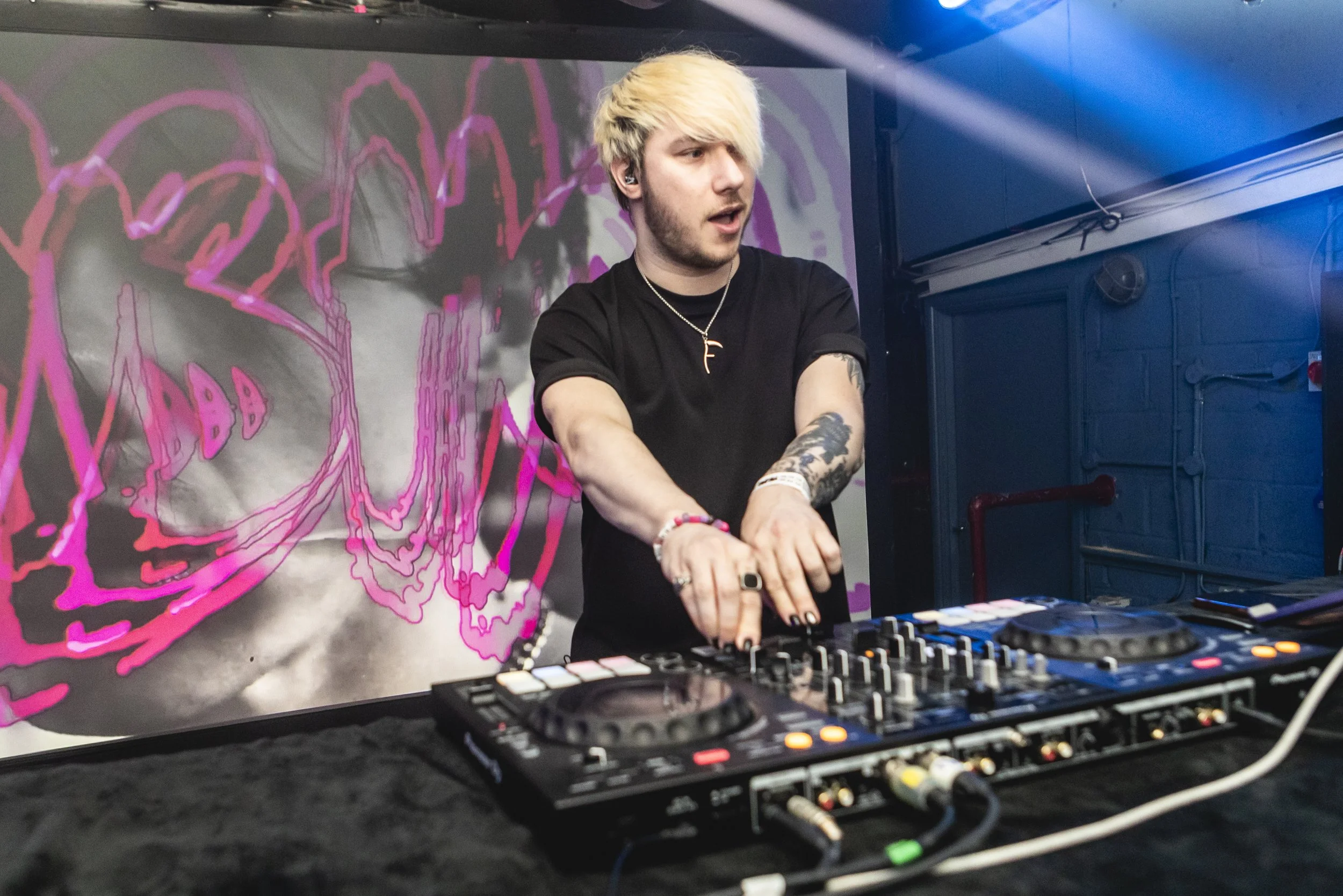 YBHQ - LONDON - APRIL 24TH -  NO WATERMARKED - GENERAL-016.jpg