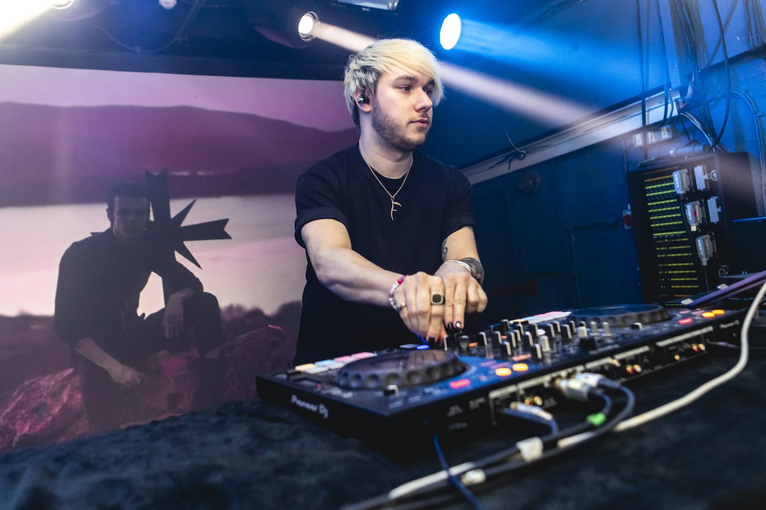 YBHQ - LONDON - APRIL 24TH -  NO WATERMARKED - GENERAL-017.jpg