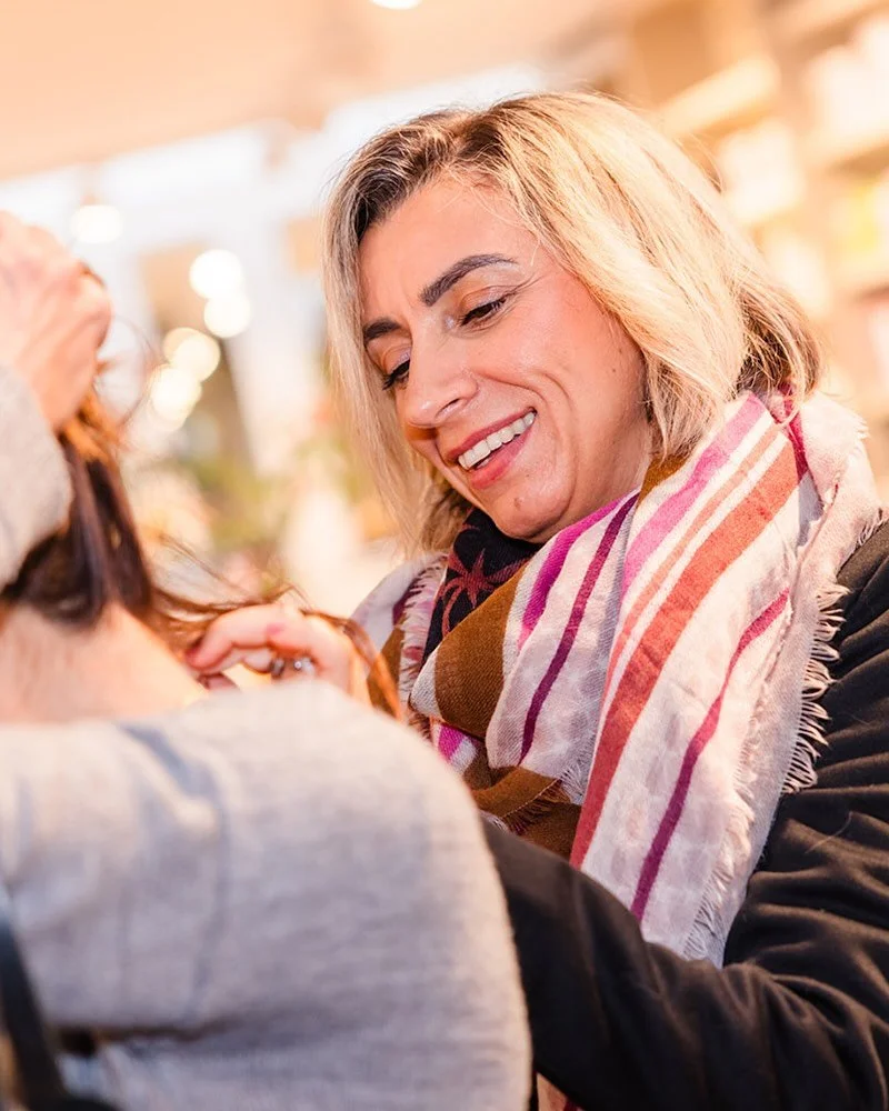 🤩❤️ 𝐈𝐧 𝐝𝐞 𝐬𝐩𝐨𝐭𝐥𝐢𝐠𝐡𝐭... 𝐌𝐢𝐫𝐣𝐚𝐧𝐚 𝐯𝐚𝐧 𝐁𝐚𝐛𝐚𝐬𝐬𝐮!

Dit is Mirjana! Ze werkt al zeven jaar bij @babassubeauty. Babassu is d&eacute; plek voor beauty fijnproevers!😃 Mirjana heeft eerst in de salon gewerkt, maar staat nu voorna