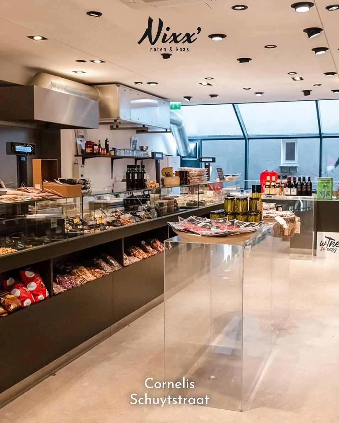 🥪 𝐕𝐞𝐫𝐤𝐫𝐢𝐣𝐠𝐛𝐚𝐚𝐫 𝐛𝐢𝐣 𝐍𝐈𝐗𝐗&rsquo; 𝐧𝐨𝐭𝐞𝐧 𝐞𝐧 𝐤𝐚𝐚𝐬: 𝐡𝐞𝐞𝐫𝐥𝐢𝐣𝐤𝐞 𝐬𝐚𝐧𝐝𝐰𝐢𝐜𝐡𝐞𝐬! 

Wij zijn fan!🤤 Op het menu staan de volgende sandwiches:

&bull; 𝐈𝐛𝐞𝐫𝐢𝐜𝐨 𝐂𝐥𝐚𝐬𝐬𝐢𝐜: Zuurdesembrood met Ibericoham, pl