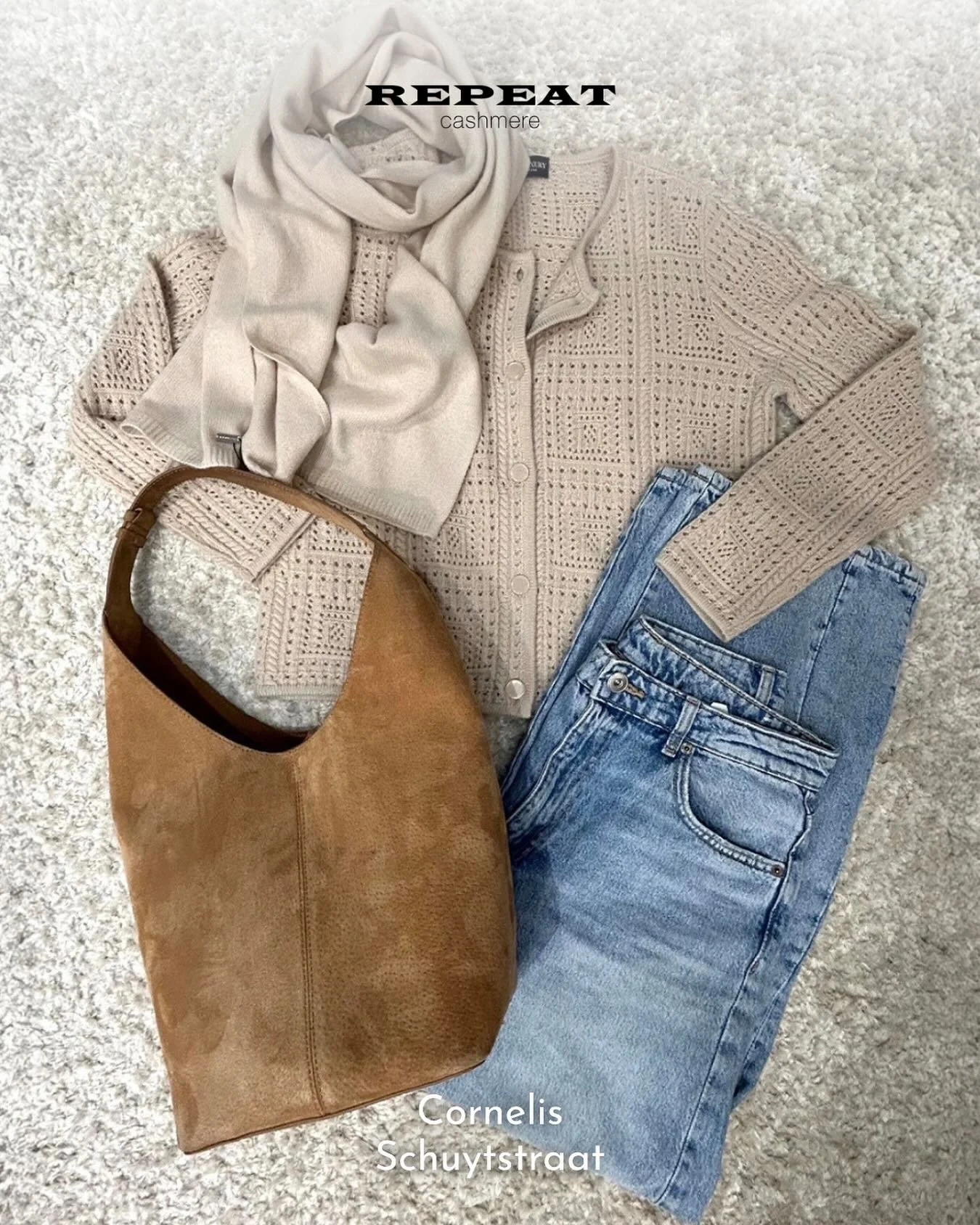 👚✨ 𝐇𝐨𝐨𝐠𝐰𝐚𝐚𝐫𝐝𝐢𝐠𝐞 𝐤𝐧𝐢𝐭𝐰𝐞𝐚𝐫 𝐯𝐚𝐧 𝟏𝟎𝟎% 𝐜𝐚𝐬𝐡𝐦𝐞𝐫𝐞!

Dat is waar @repeatcashmere voor staat. De winkel hangt vol met moderne styles voor iedere gelegenheid: van elegant tot casual. De nadruk ligt op tijdloze pasvormen, hoog