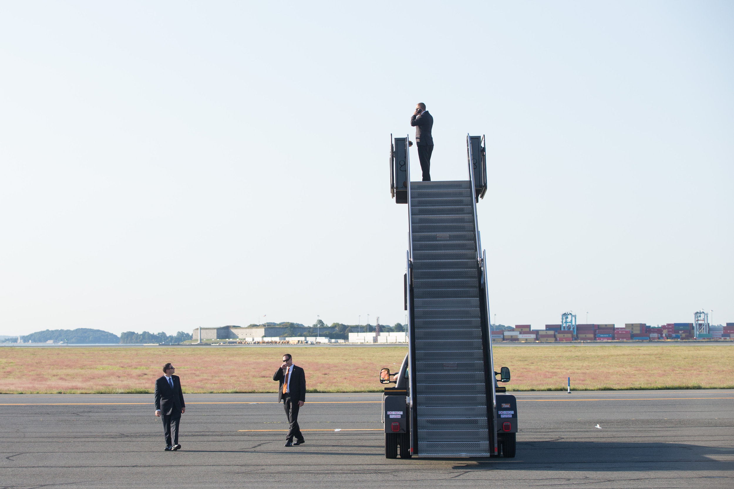  Secret Service agents prepare of the arrival of U.S. President Barack Obama at Logan International Airport in Boston, Massachusetts, September 7, 2015.&nbsp; 