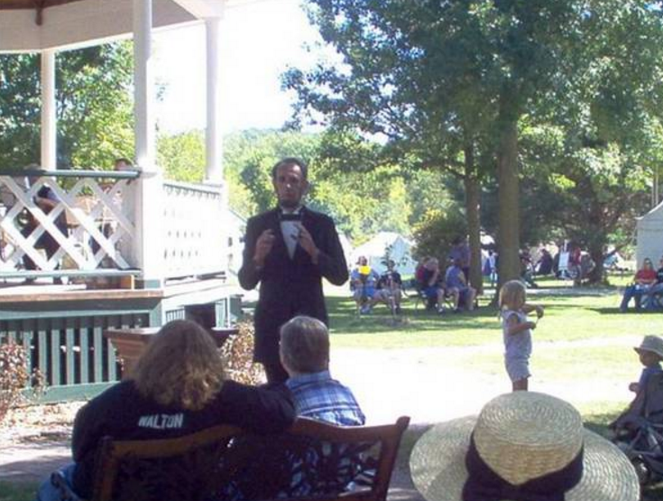 Speaking at the Gazebo, Usher's Ferry Village, Cedar Rapids, IA lancepresentsabe.com