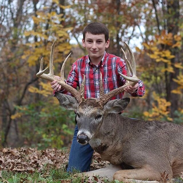 I first met Eli in October of 2016. He, his brother,  and his father came up from Arkansas for the Missouri youth firearms season. As soon as Eli arrived in camp it was obvious he was a true outdoorsman and was well on his way to becoming a great hun