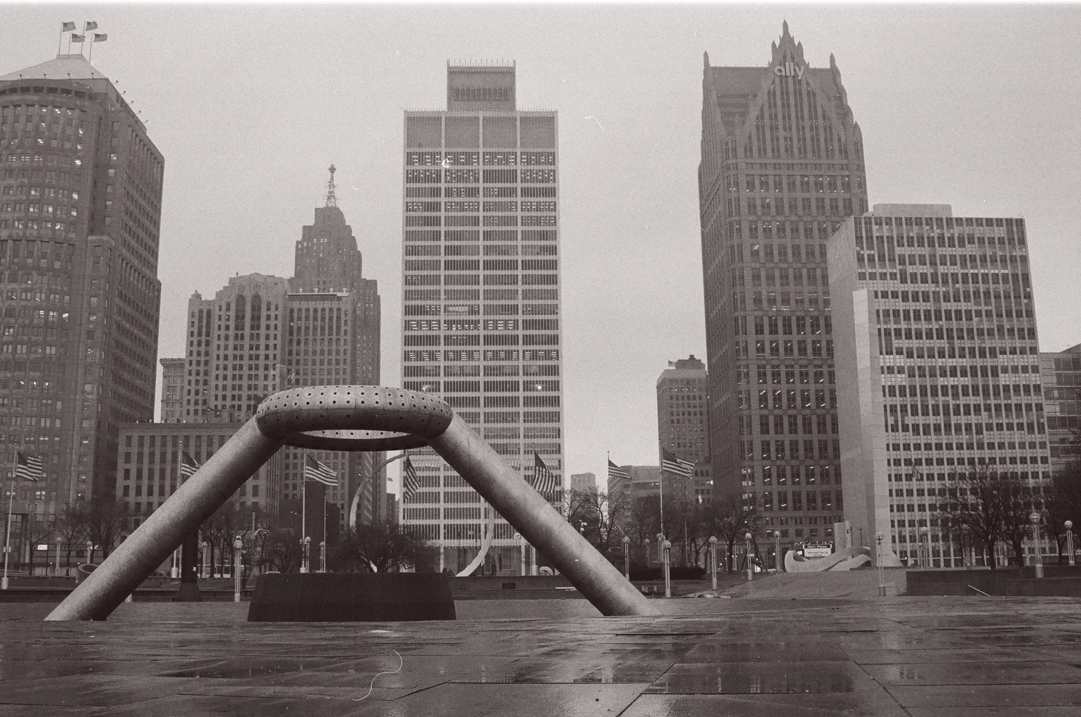 The Best Free Views of Detroit's Unique Skyline — EHERG