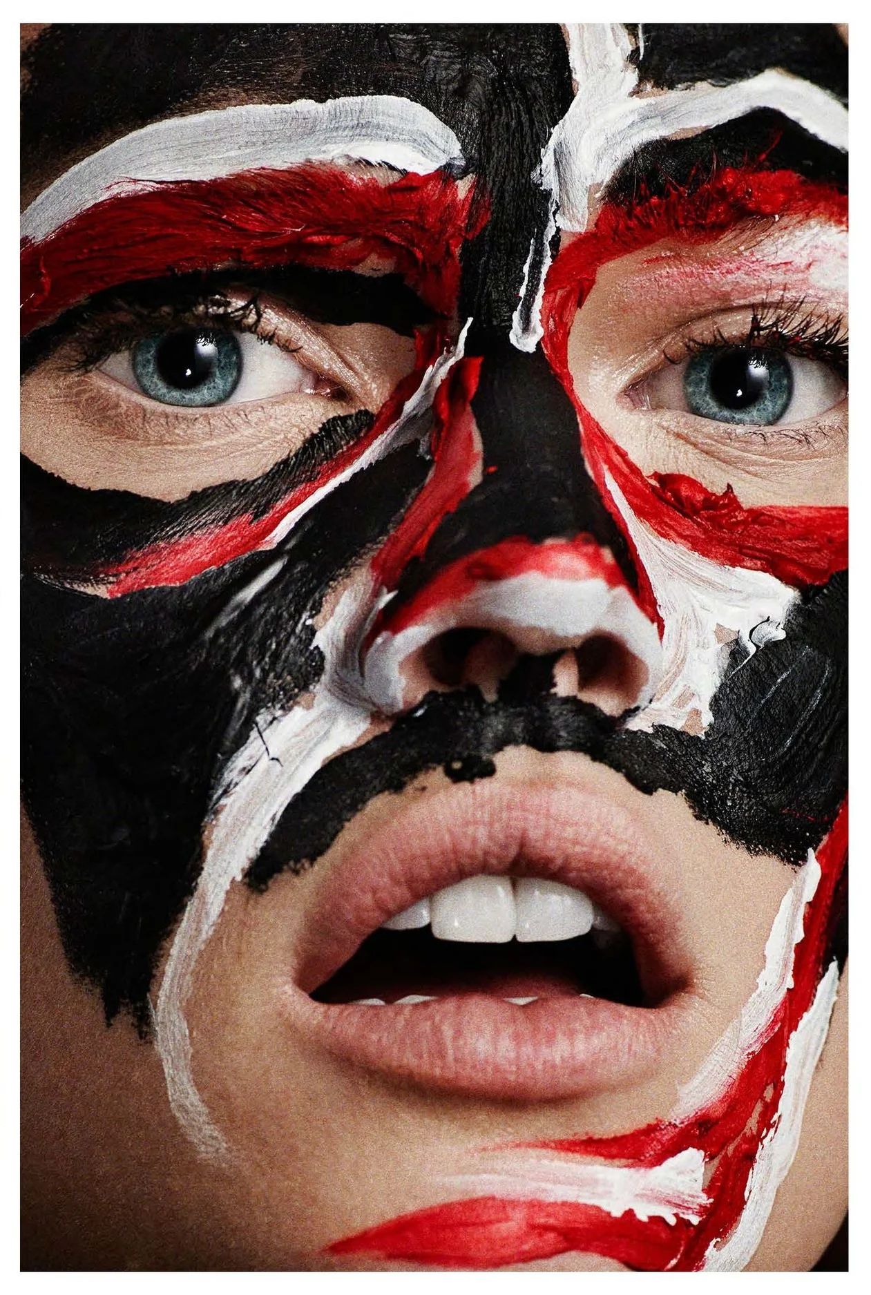 HUNTER&GATTI-Toni Garnn -campaign-seyitguvenen-celebrity-cover 1.jpg