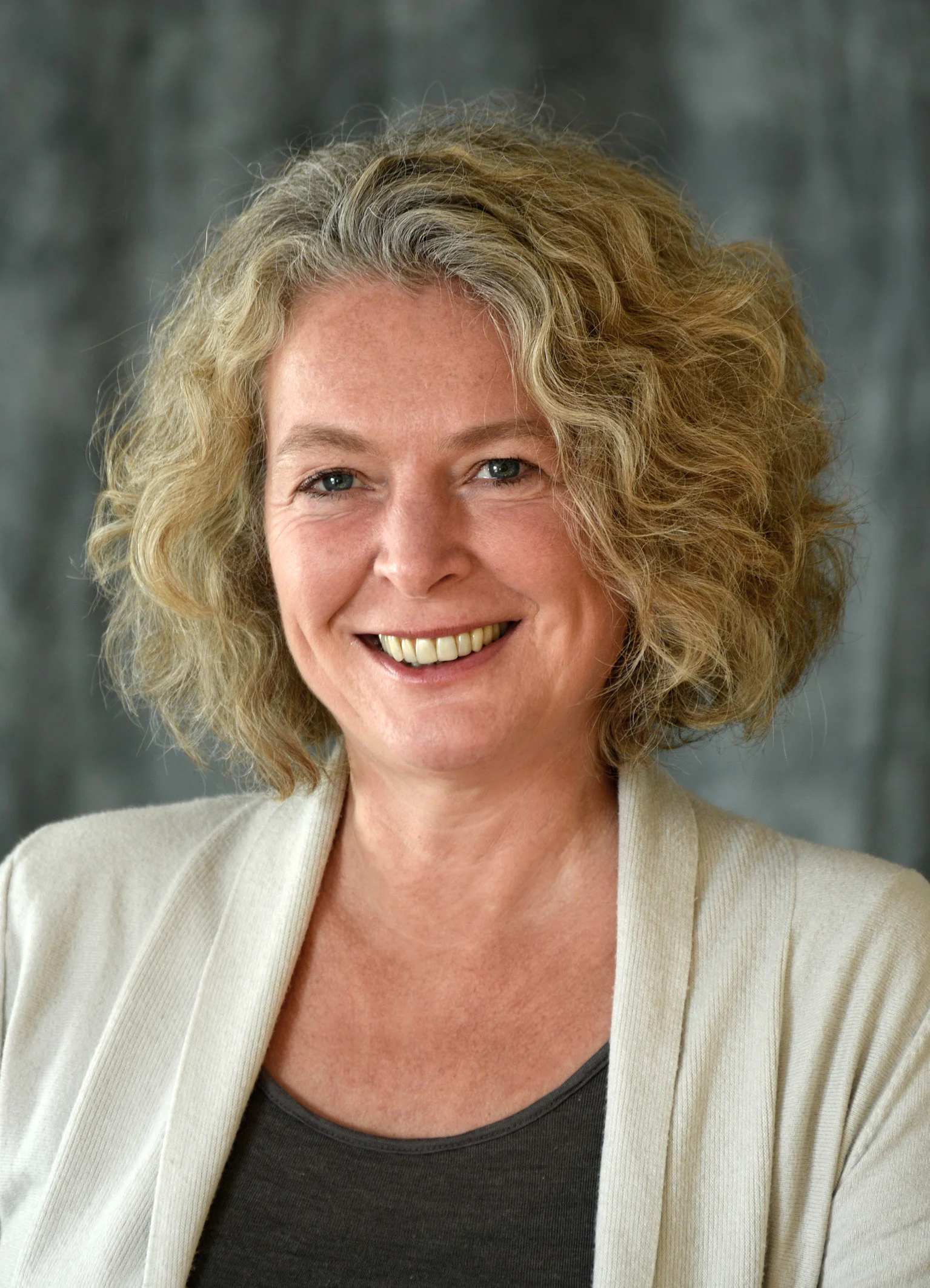*1960, Mutter von drei erwachsenen Kindern