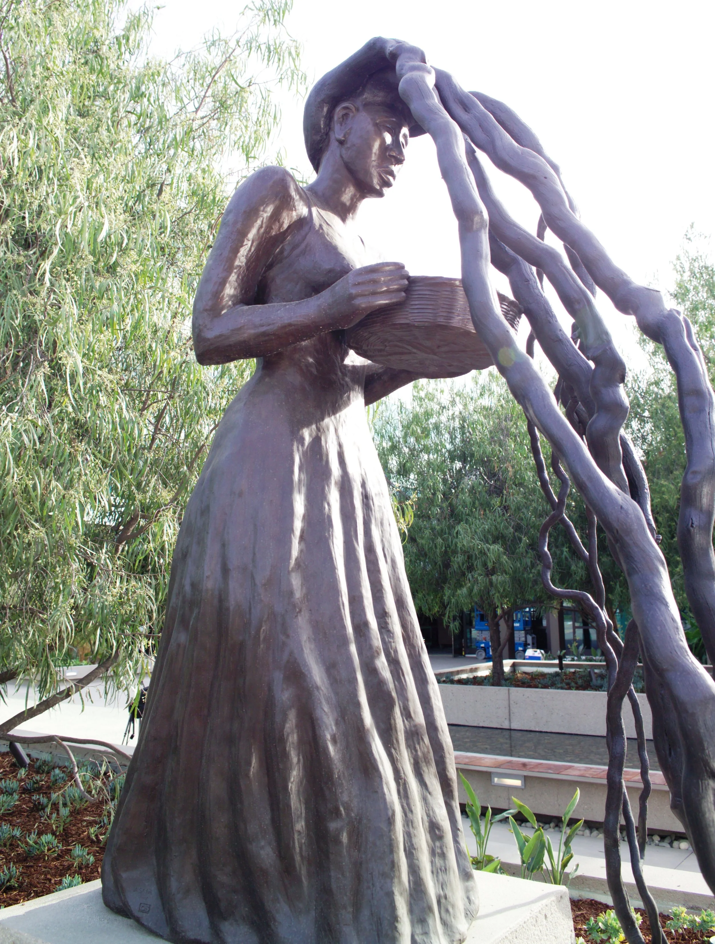 Conjure , Alison Saar Bronze