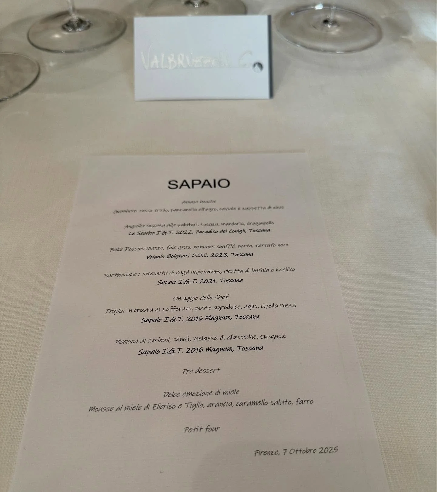 Podere Sapaio new release 2021 vintage and volpolo 2023 with Massimo Piccin new project Paradiso dei Conigli (100% Ansonica from Giglio Island ) perfect pairing from @federico.simoncini.94 and chef @roccodesantischef #poderesapaio #paradisodeiconigli