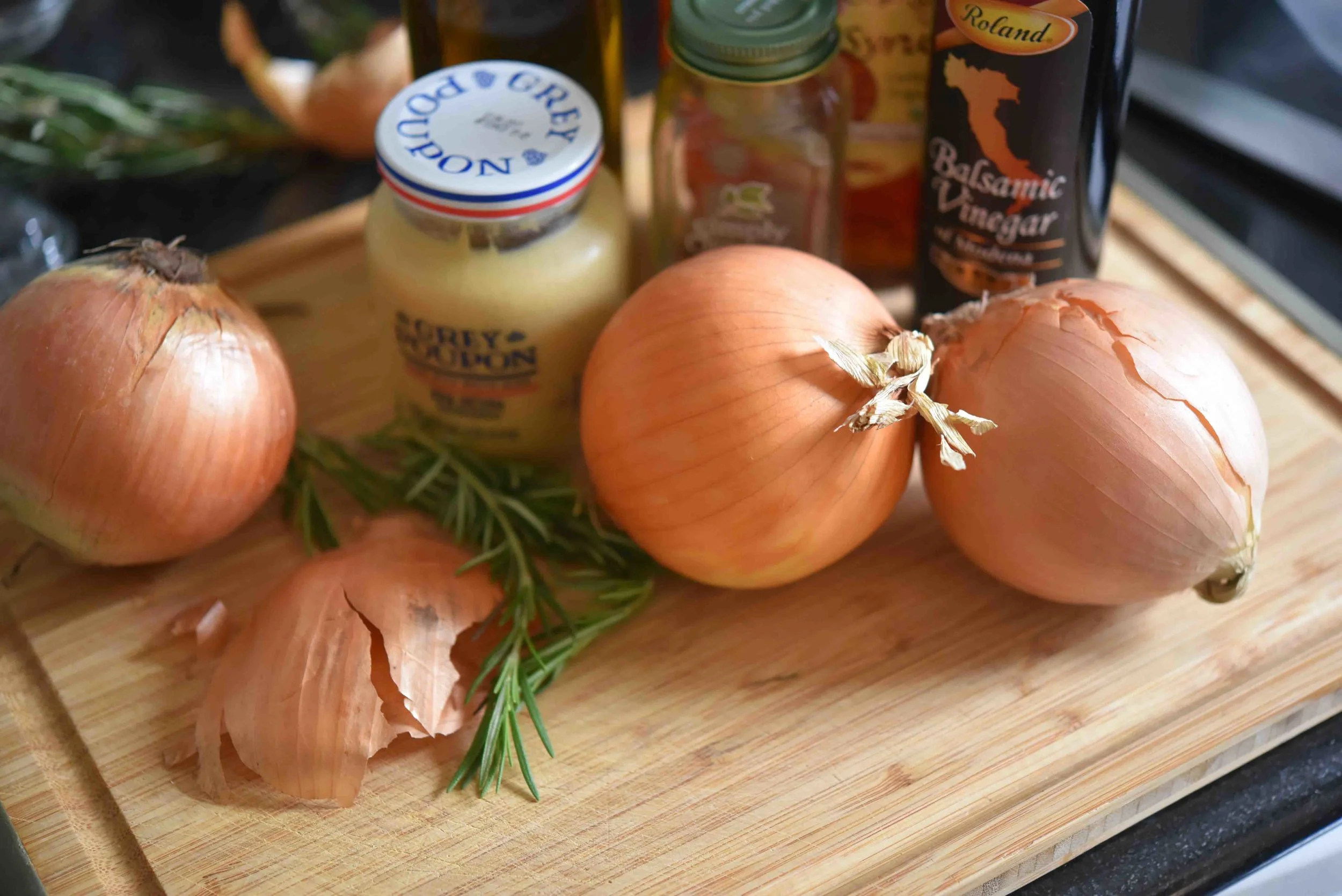 Balsamic Roasted Onions 2(1).jpg