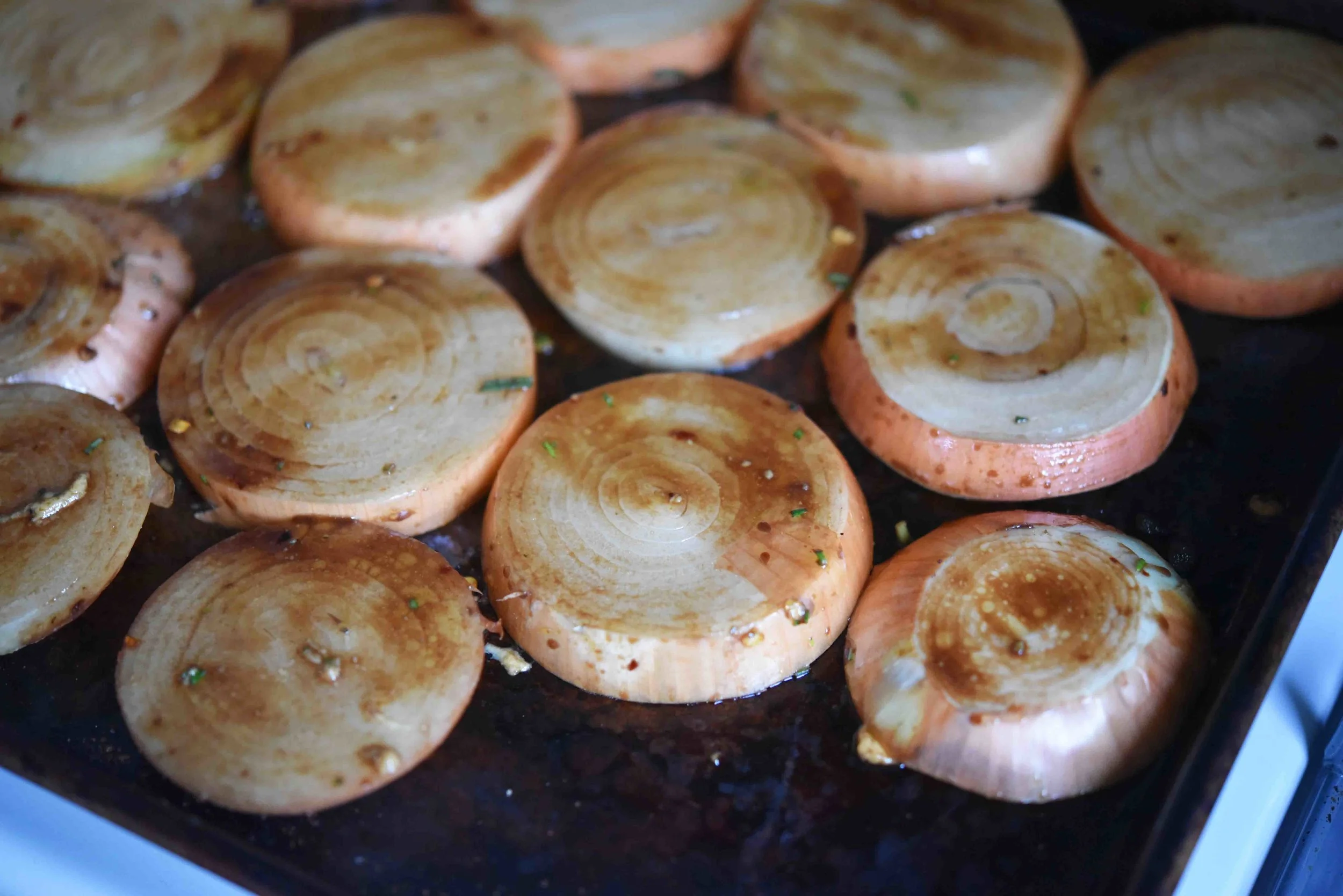 Balsamic Roasted Onions 6(1).jpg