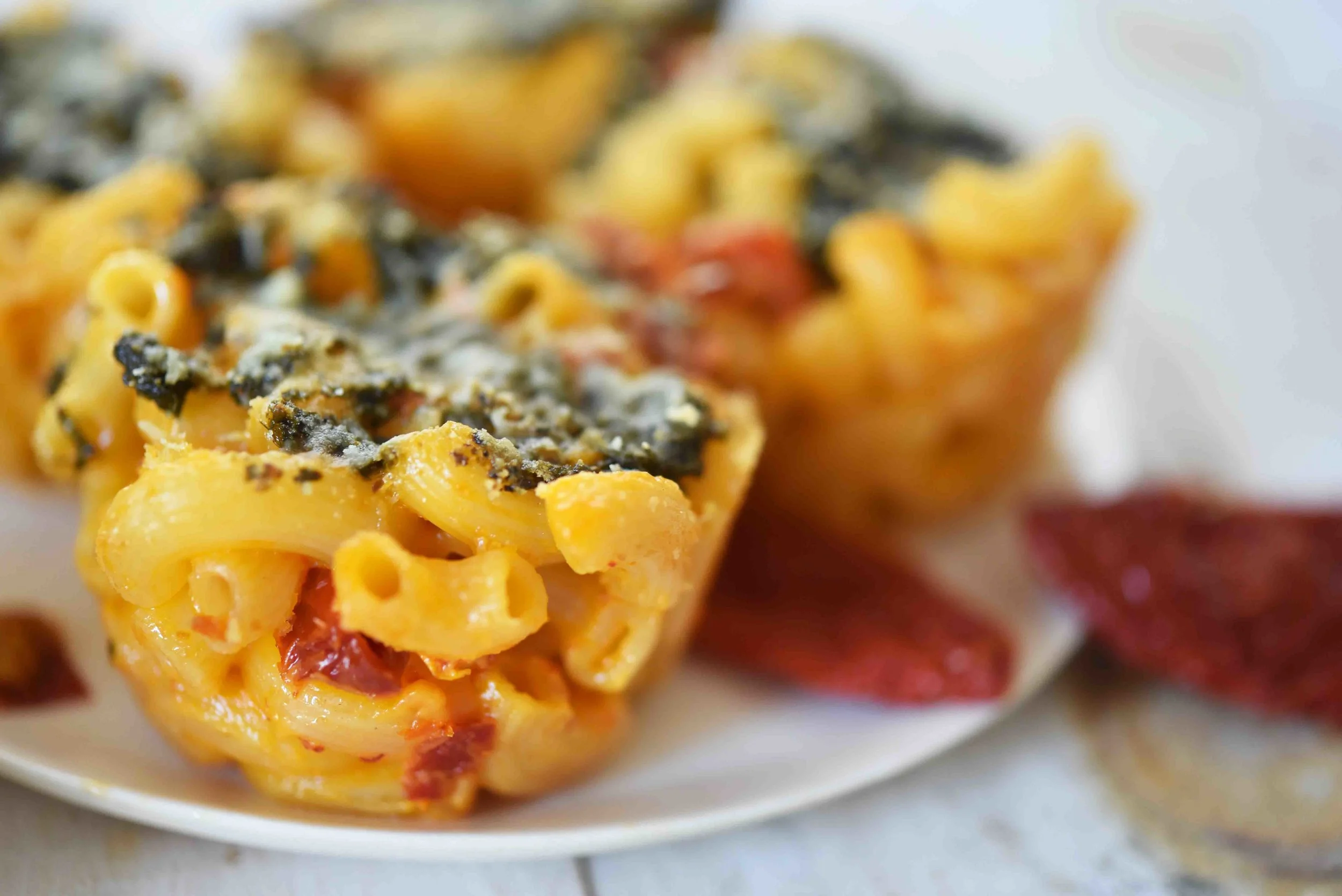 Baked Boxed Mac and Cheese Cups 1_SMALL.jpg