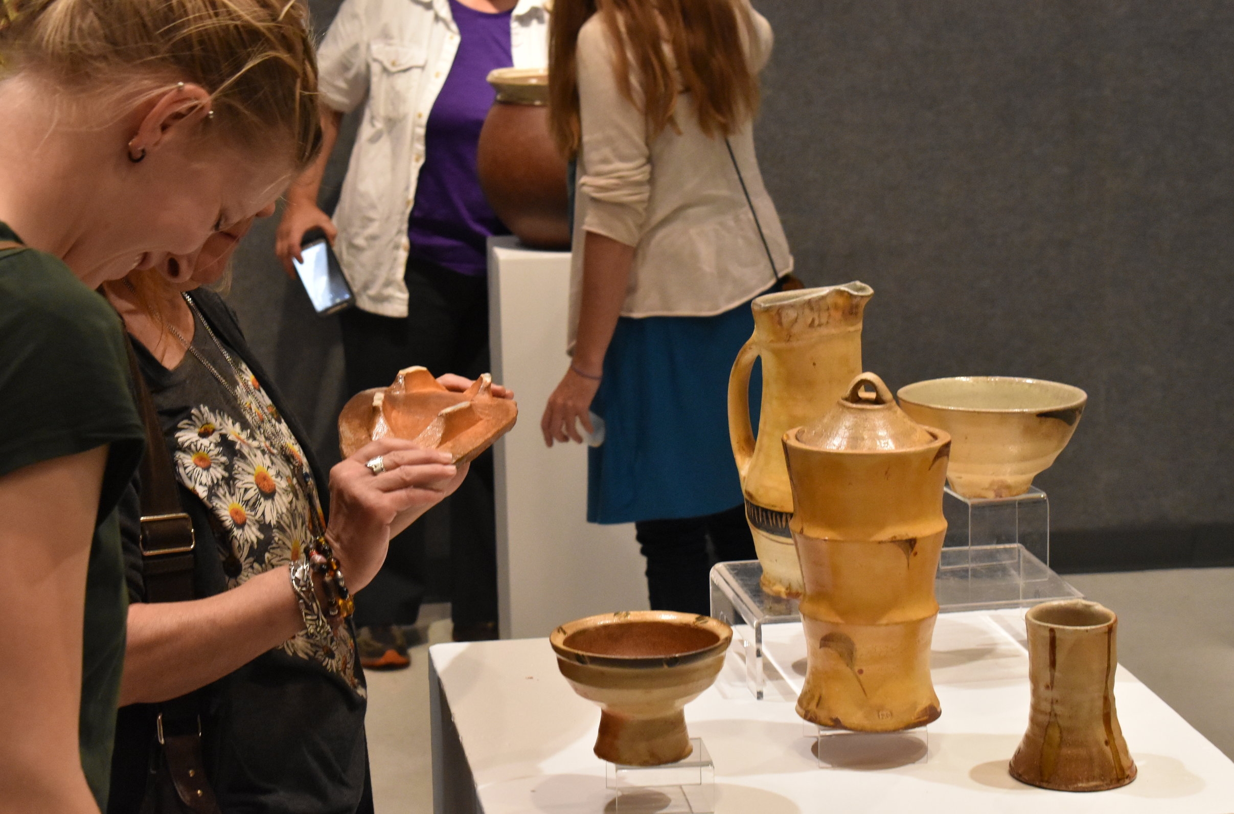  Canadian potters Emma Smith (front) and Catherine Thomas, admiring the work 