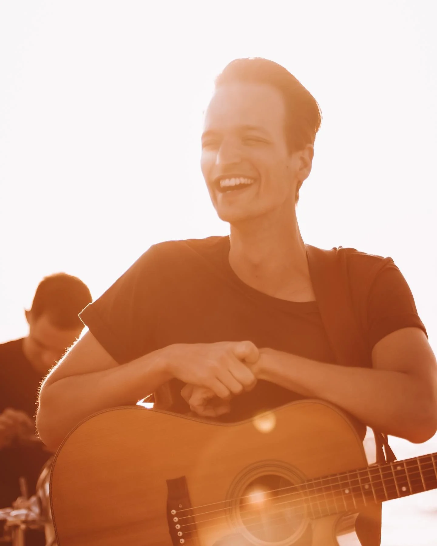 Vibes from the video shoot for &bdquo;Cities Rise and Empires Fall&ldquo;&hellip; right at the start of covid!!
.
.
.
.
.
.
#videoshoot #portrait #glow #cliff #nature