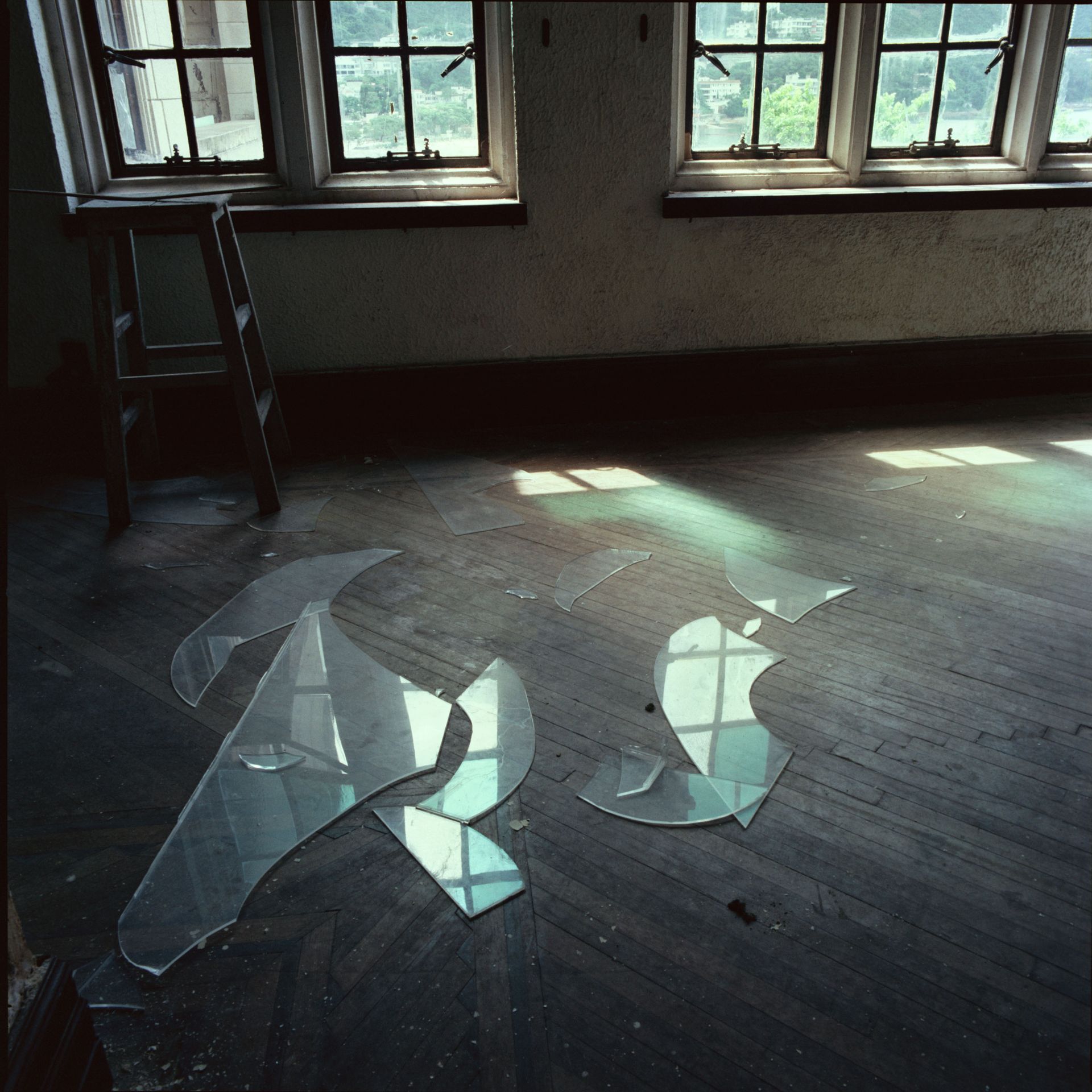 Broken Glass, Eucliff Mansion