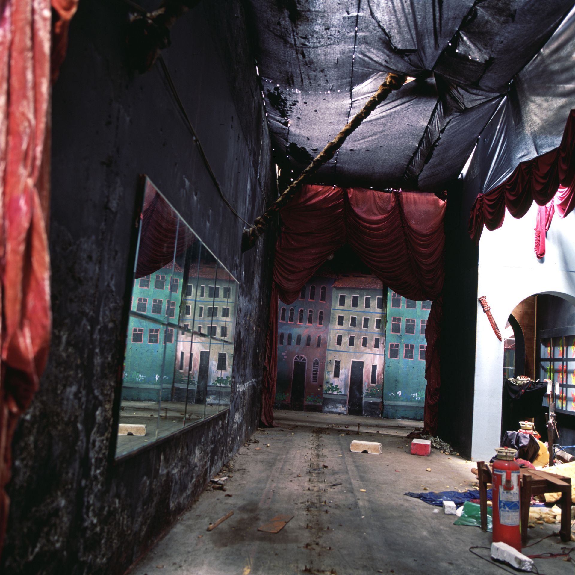Mirror, Lai Yuen Amusement Park, 1997