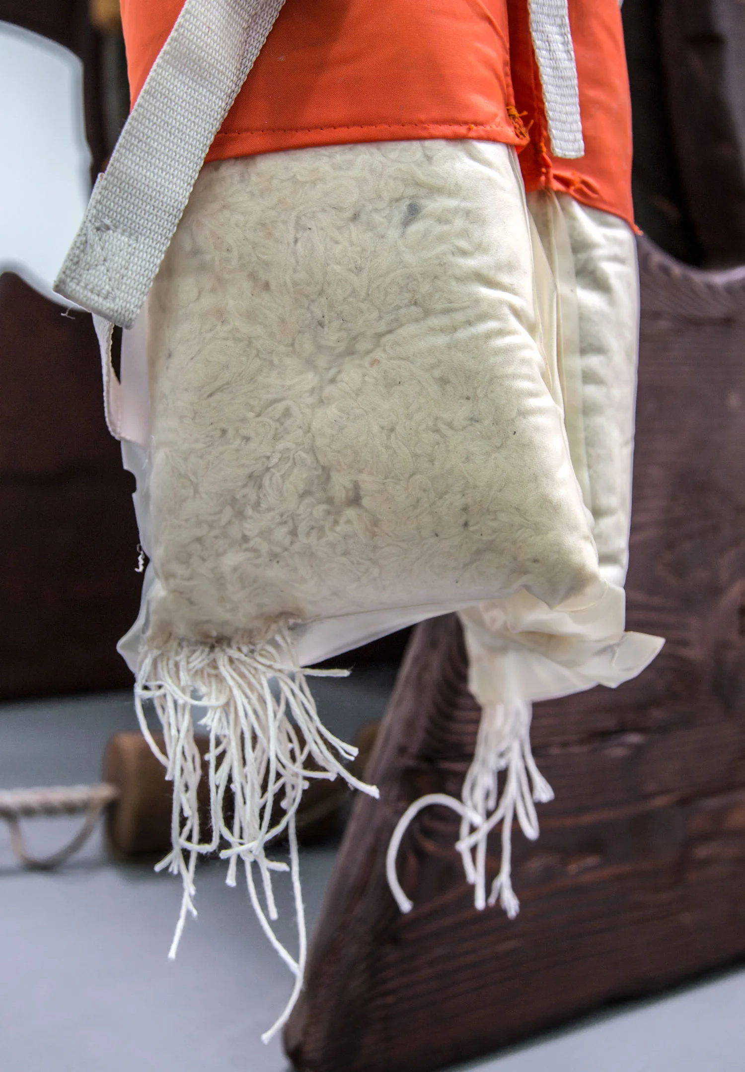 web-life-jacket-detail-2.jpg
