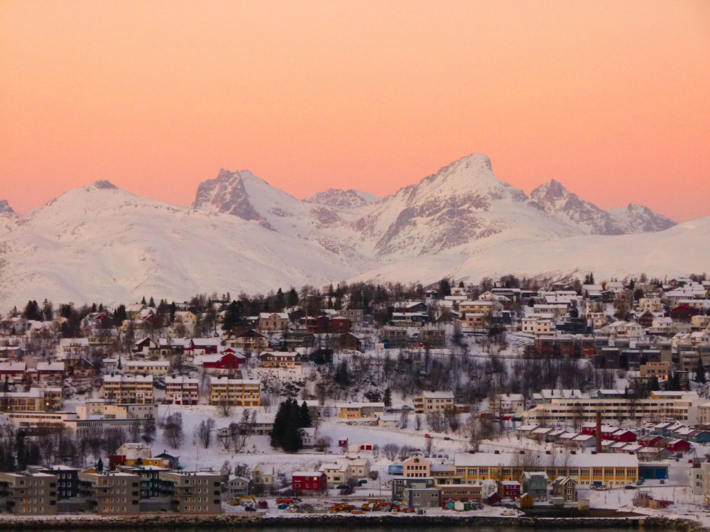 hiking tromso winter