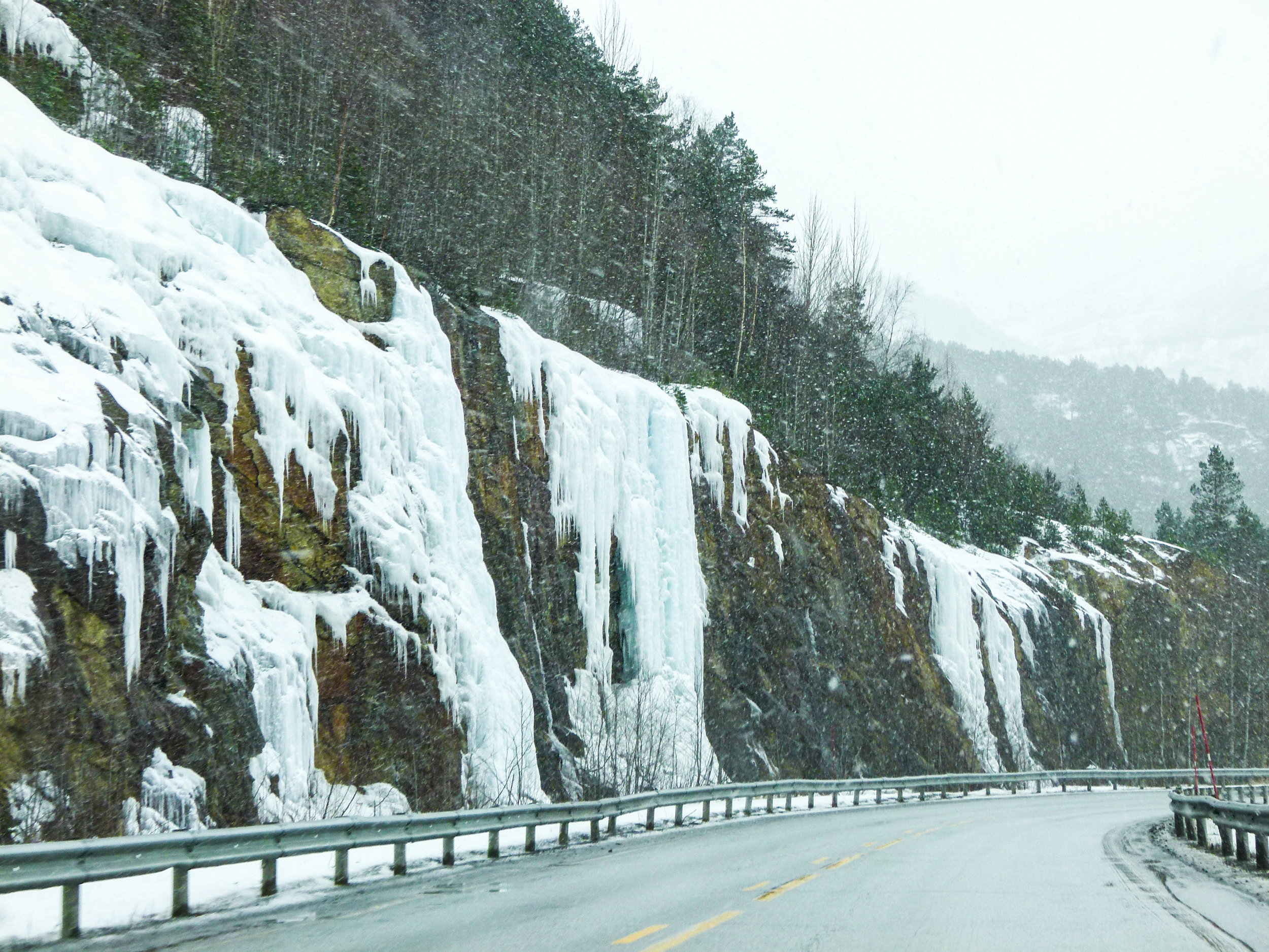 winter road trip arctic circle