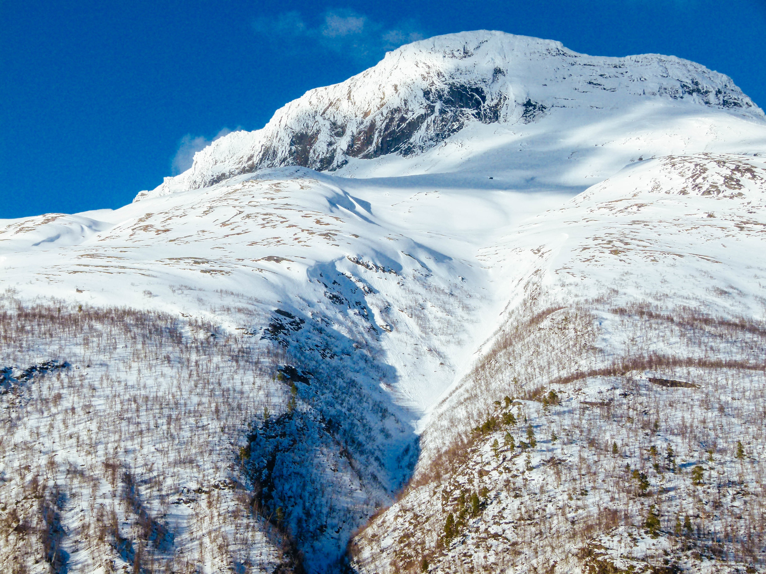 winter road trip arctic circle