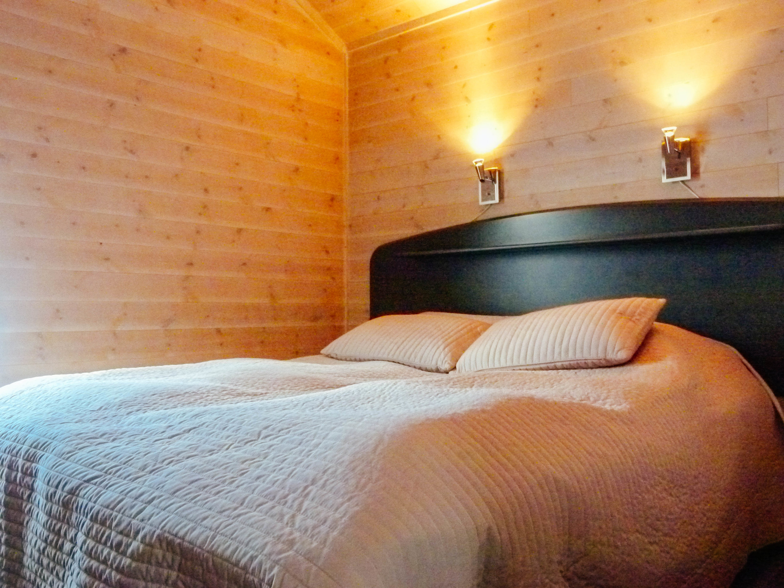 visit tromso on a budget where to stay
