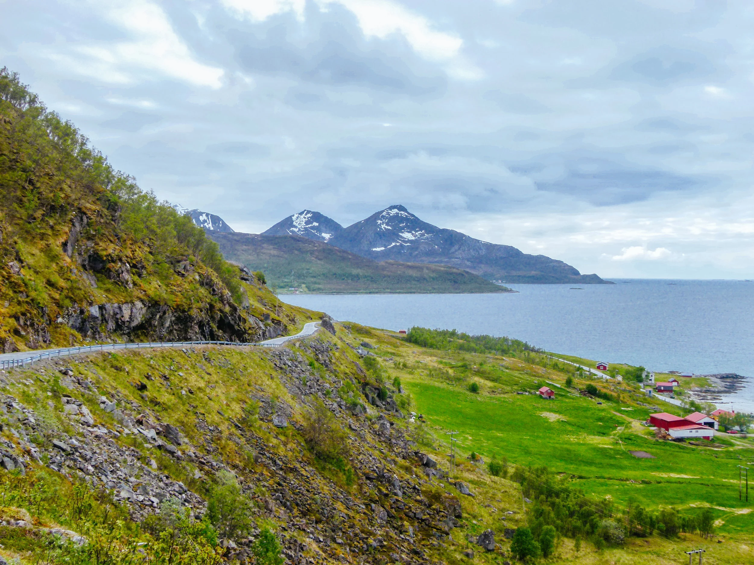 grøtfjord beach tromsø.jpg