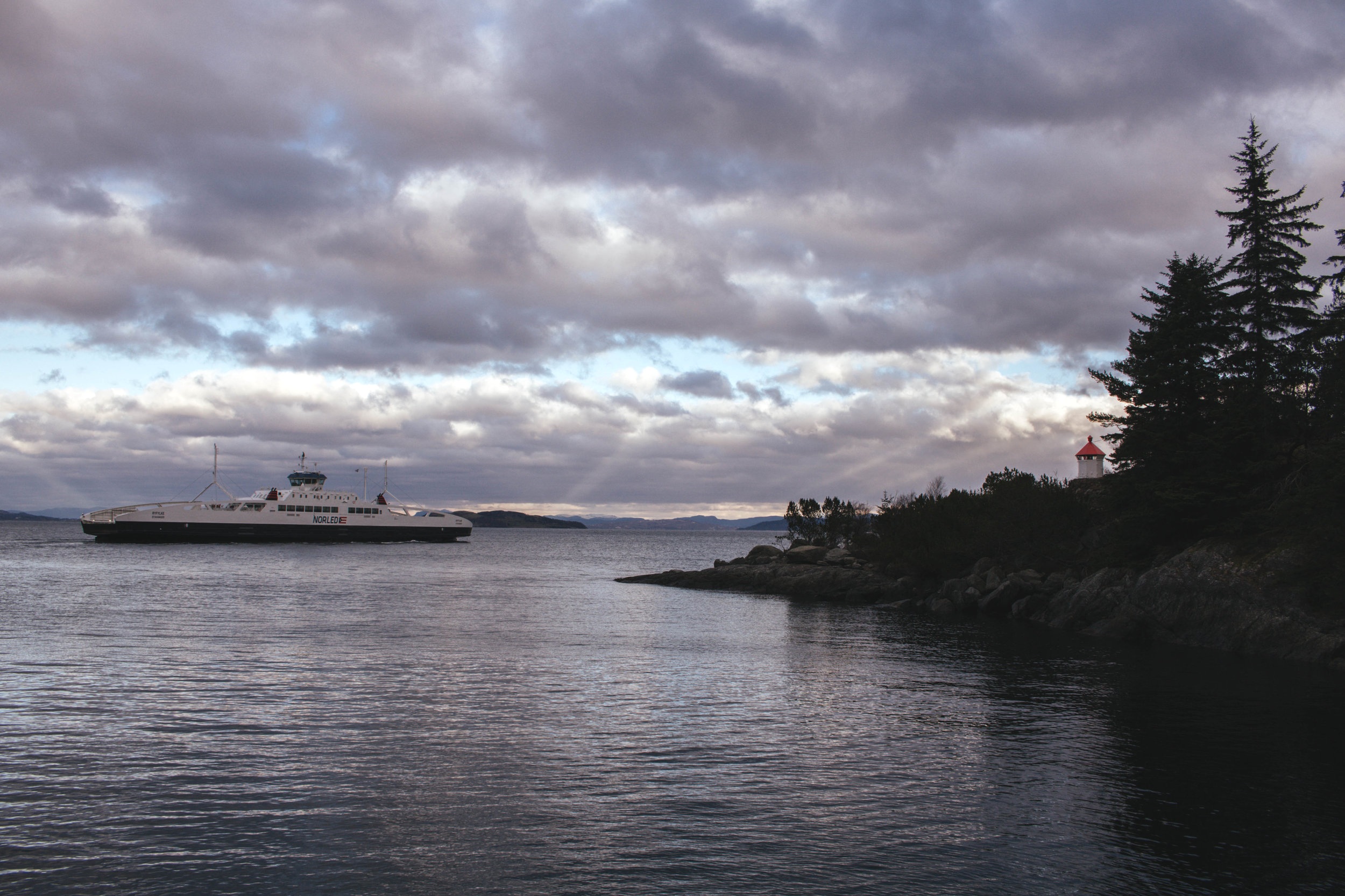 easy hikes stavanger norway.jpg