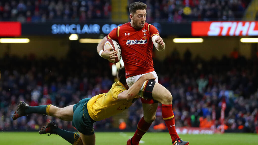 alex cuthbert 2.jpg