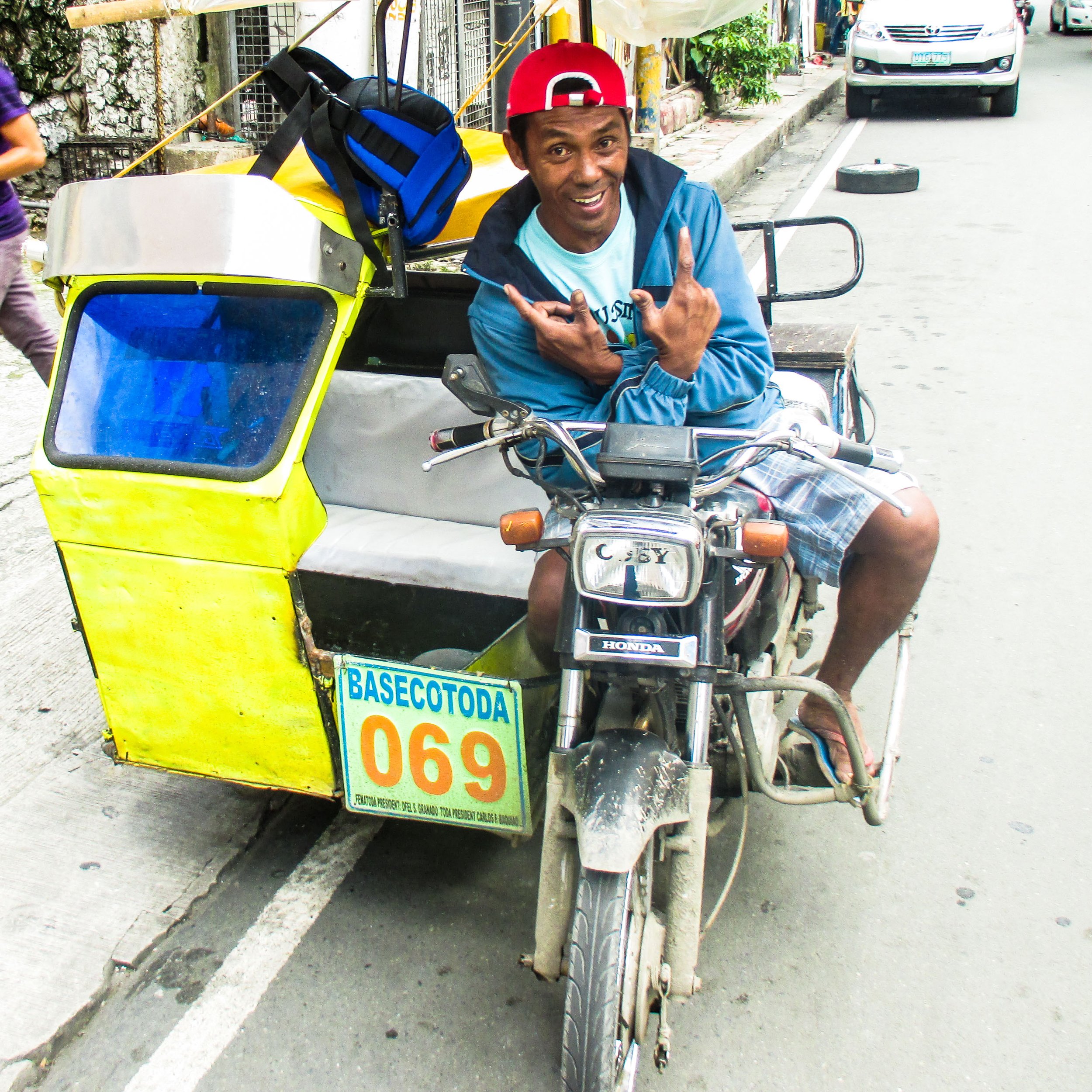Happy cyclodriver in Manila