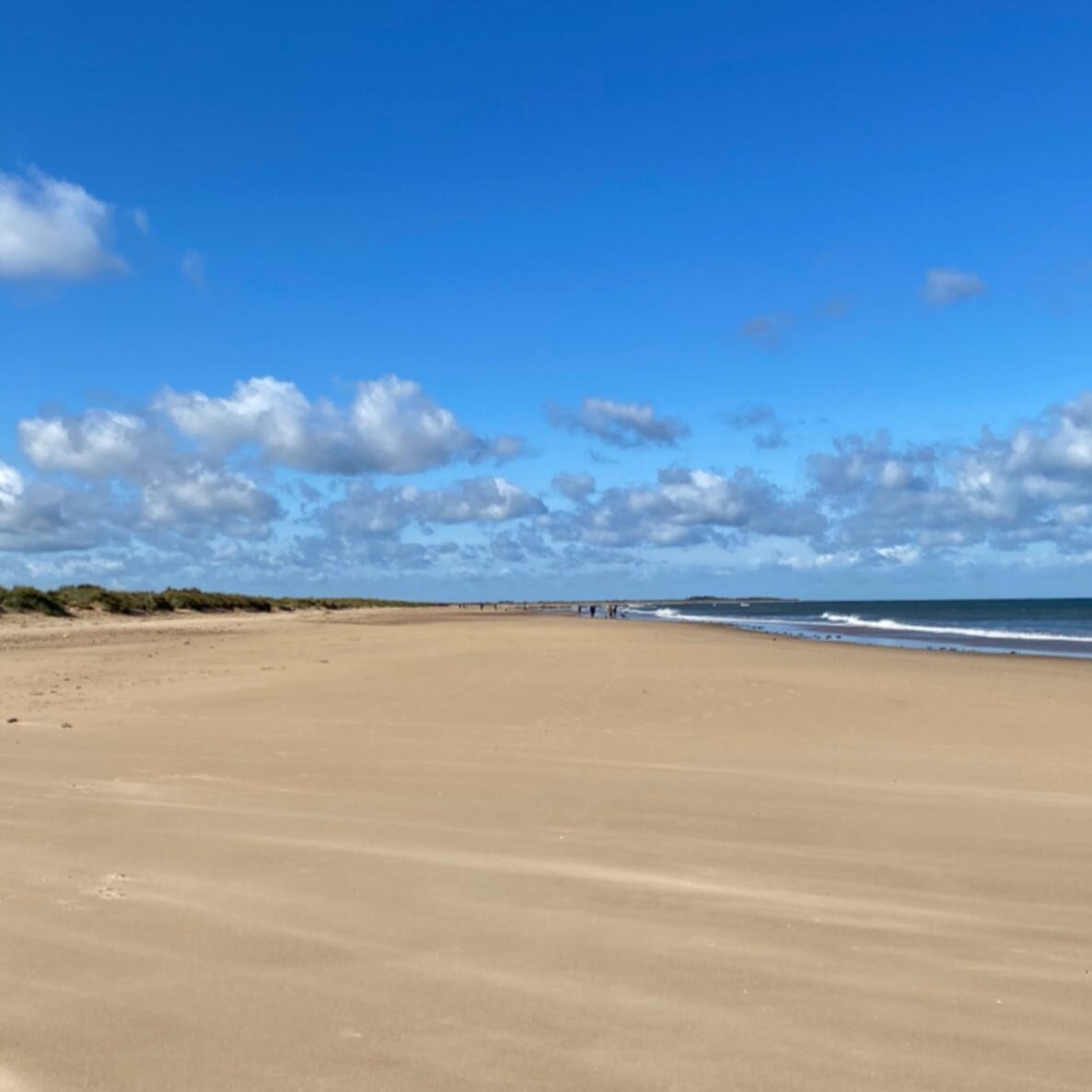 Wild and wonderful Brancaster beach on a blustery September&rsquo;s day - an absolute blast of ozone-y fresh sea air and bright sky #brancaster #brancasterbeach #northnorfolkcoast #northnorfolk #naturalluxury #freshair #stayatthewhitehouse #getaway #