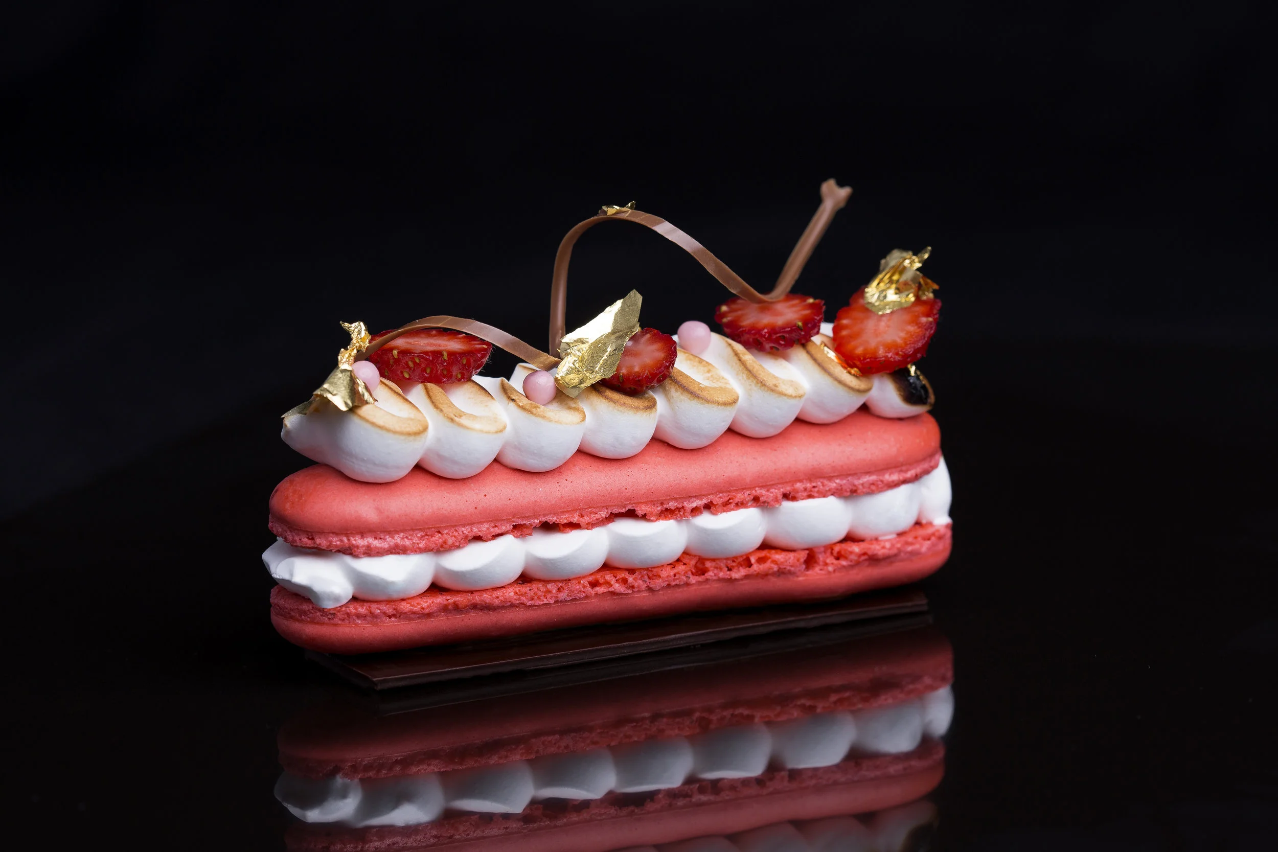 Strawberry Shortcake Macaron