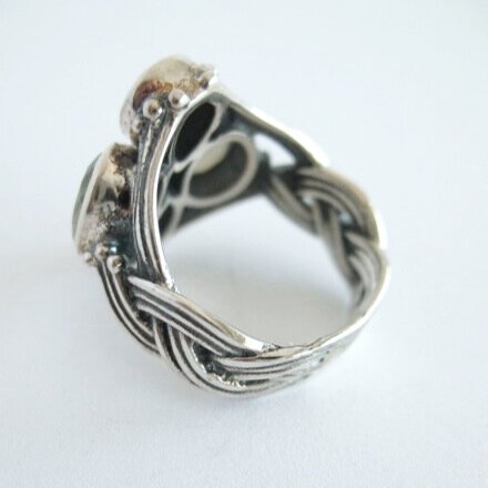 size 6 labradorite ring