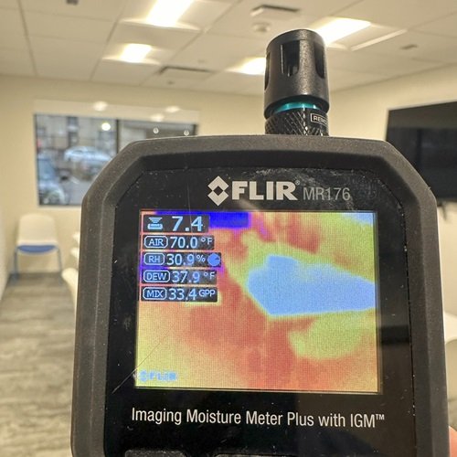 thermal view camera detecting moisture presence in walls.jpg