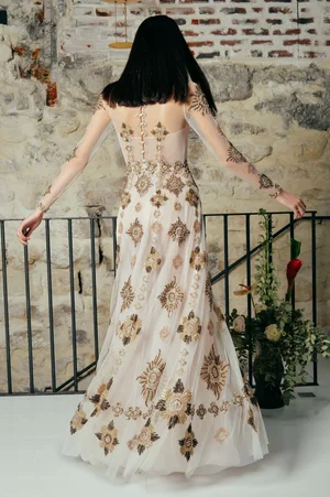 MEDALLION DRESS