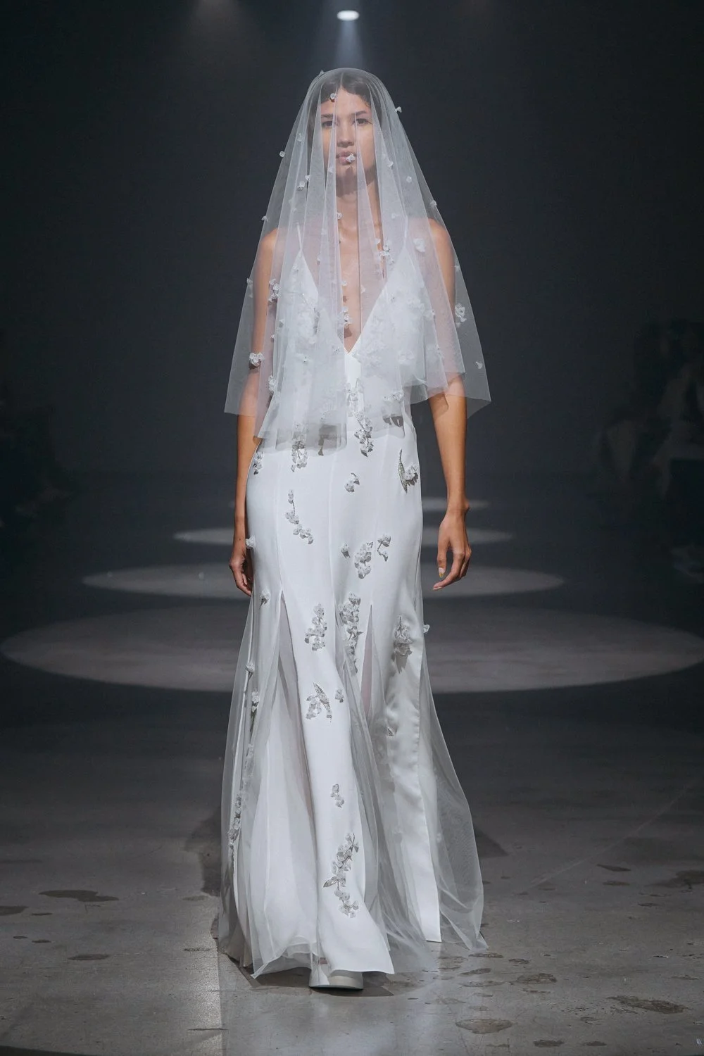 LILY OF THE VALLEY HYALUS DRESS AND VEIL