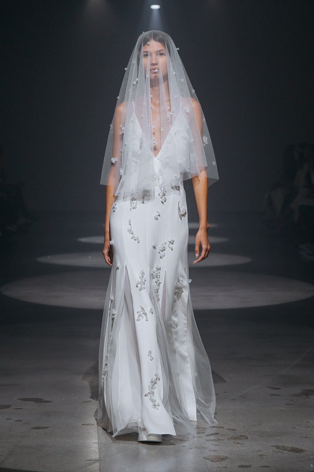 LILY OF THE VALLEY HYALUS DRESS AND VEIL
