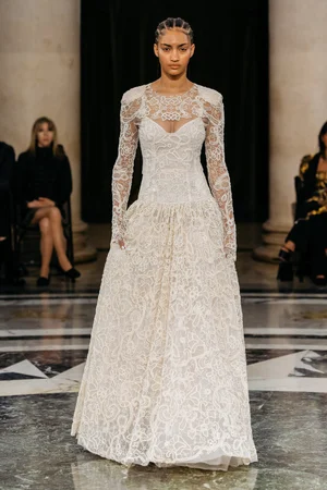 PEARL POWDER DENTELLE GRANDE DRESS