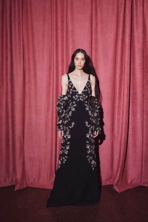 PEARLESCENT DENTELLE CINQ DRESS