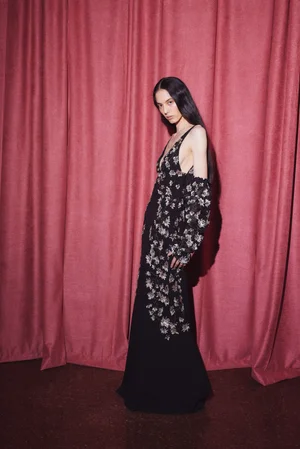 PEARLESCENT DENTELLE CINQ DRESS