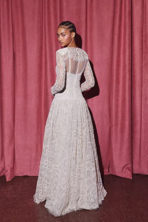PEARL POWDER DENTELLE GRANDE DRESS