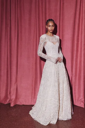 PEARL POWDER DENTELLE GRANDE DRESS