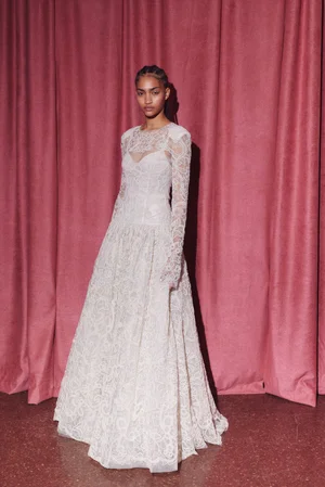 PEARL POWDER DENTELLE GRANDE DRESS